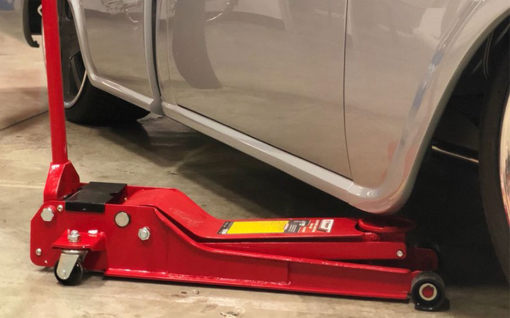 BenPak RFJ-3000LPF 1.5-Ton Super-Long Floor Jack - 5150060