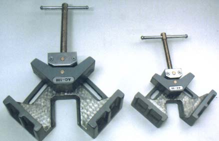 Heck Industries Fixed 90 Degree 4 in. Cast Iron Welding Clamps