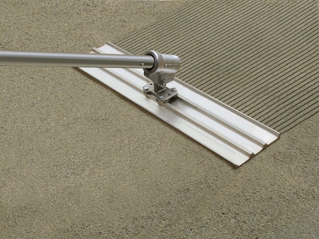 Pole Mounted Concrete Floats